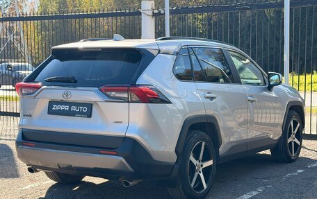 Toyota RAV4, 2020 год, 2 999 000 рублей, 4 фотография