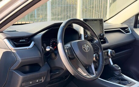 Toyota RAV4, 2020 год, 2 999 000 рублей, 8 фотография