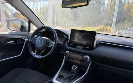 Toyota RAV4, 2020 год, 2 999 000 рублей, 9 фотография