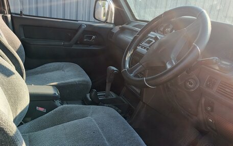 Mitsubishi Pajero III рестайлинг, 1993 год, 700 000 рублей, 4 фотография