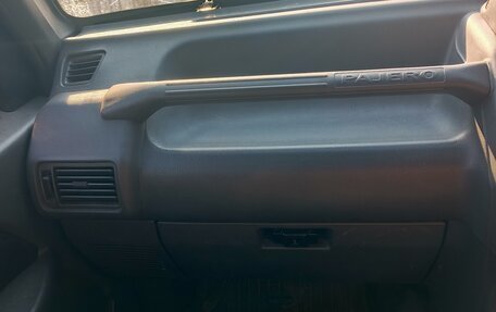 Mitsubishi Pajero III рестайлинг, 1993 год, 700 000 рублей, 9 фотография