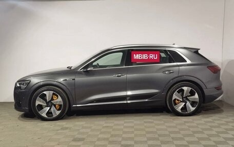 Audi e-tron I, 2020 год, 6 000 000 рублей, 5 фотография