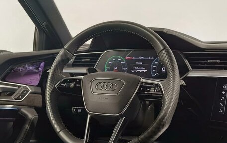 Audi e-tron I, 2020 год, 6 000 000 рублей, 16 фотография