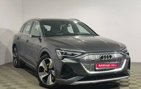 Audi e-tron I, 2020 год, 6 000 000 рублей, 3 фотография