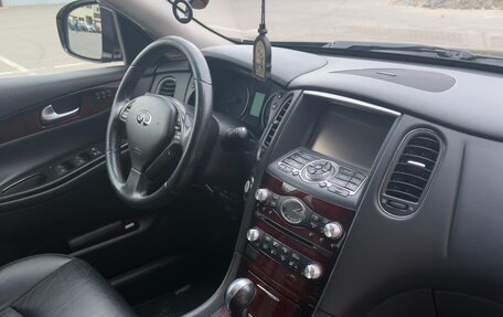 Infiniti QX50 I рестайлинг, 2015 год, 1 350 000 рублей, 14 фотография