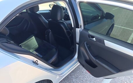 Volkswagen Jetta VI, 2012 год, 1 050 000 рублей, 12 фотография