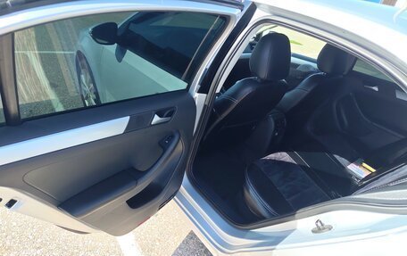 Volkswagen Jetta VI, 2012 год, 1 050 000 рублей, 11 фотография