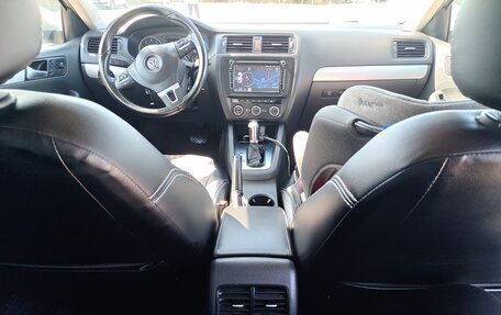Volkswagen Jetta VI, 2012 год, 1 050 000 рублей, 16 фотография
