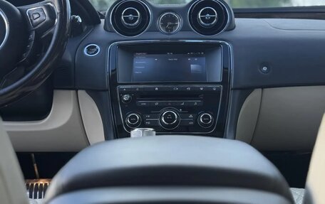 Jaguar XJ IV (X351), 2016 год, 3 250 000 рублей, 27 фотография