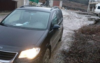 Volkswagen Touran III, 2008 год, 700 000 рублей, 1 фотография