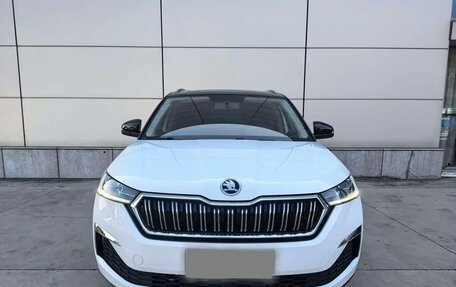 Skoda Kamiq I, 2022 год, 1 800 000 рублей, 2 фотография
