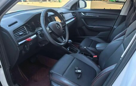 Skoda Kamiq I, 2022 год, 1 800 000 рублей, 8 фотография
