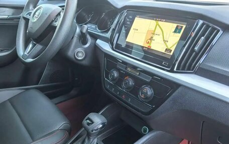 Skoda Kamiq I, 2022 год, 1 800 000 рублей, 12 фотография