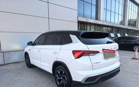Skoda Kamiq I, 2022 год, 1 800 000 рублей, 6 фотография