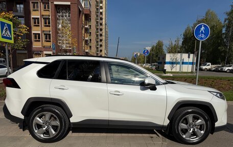 Toyota RAV4, 2020 год, 2 645 000 рублей, 6 фотография