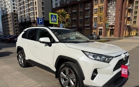 Toyota RAV4, 2020 год, 2 645 000 рублей, 5 фотография