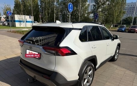 Toyota RAV4, 2020 год, 2 645 000 рублей, 8 фотография