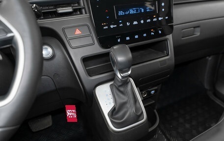 Hyundai Staria, 2024 год, 5 300 000 рублей, 15 фотография