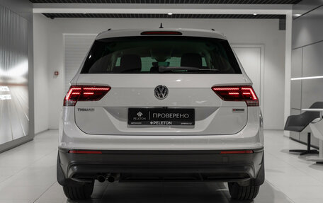 Volkswagen Tiguan II, 2019 год, 2 470 000 рублей, 6 фотография