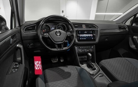Volkswagen Tiguan II, 2019 год, 2 470 000 рублей, 7 фотография