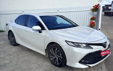 Toyota Camry, 2020 год, 2 650 000 рублей, 3 фотография