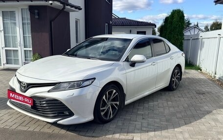 Toyota Camry, 2020 год, 2 650 000 рублей, 2 фотография