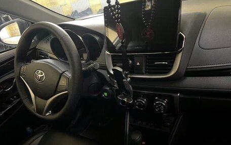 Toyota Yaris XP150 рестайлинг, 2021 год, 1 180 000 рублей, 6 фотография