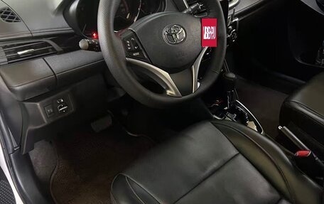 Toyota Yaris XP150 рестайлинг, 2021 год, 1 180 000 рублей, 11 фотография
