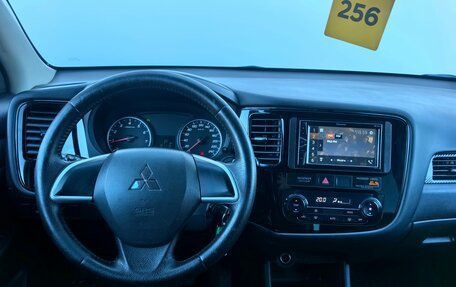 Mitsubishi Outlander III рестайлинг 3, 2015 год, 1 450 000 рублей, 11 фотография