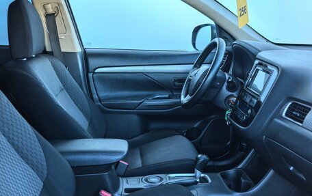 Mitsubishi Outlander III рестайлинг 3, 2015 год, 1 450 000 рублей, 22 фотография