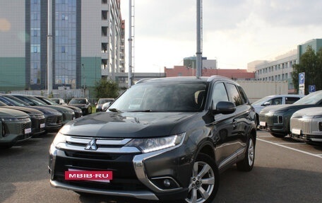 Mitsubishi Outlander III рестайлинг 3, 2018 год, 1 330 000 рублей, 5 фотография