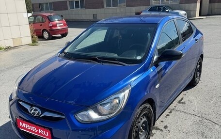 Hyundai Solaris II рестайлинг, 2012 год, 680 000 рублей, 1 фотография