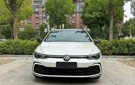 Volkswagen Golf VIII, 2023 год, 2 200 000 рублей, 3 фотография