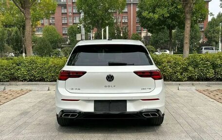 Volkswagen Golf VIII, 2023 год, 2 200 000 рублей, 5 фотография