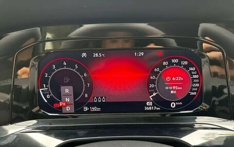 Volkswagen Golf VIII, 2023 год, 2 200 000 рублей, 11 фотография