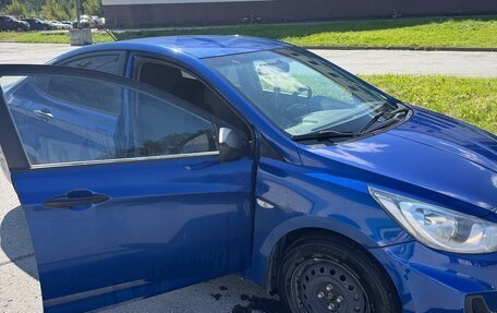 Hyundai Solaris II рестайлинг, 2012 год, 680 000 рублей, 13 фотография
