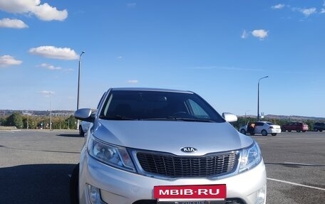 KIA Rio III рестайлинг, 2013 год, 689 000 рублей, 3 фотография