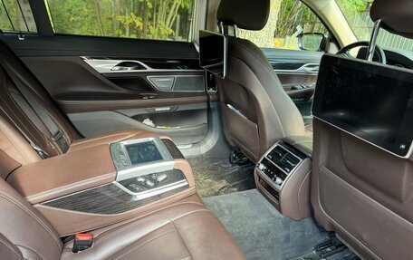 BMW 7 серия, 2017 год, 4 500 000 рублей, 6 фотография