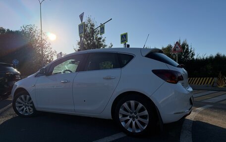 Opel Astra J, 2012 год, 880 000 рублей, 18 фотография