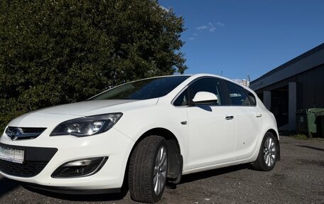 Opel Astra J, 2012 год, 880 000 рублей, 27 фотография