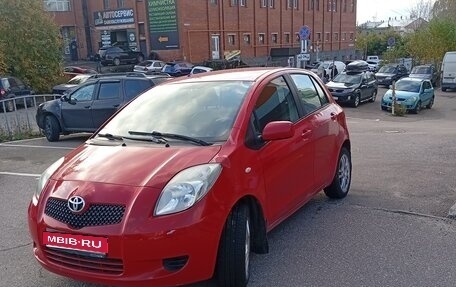 Toyota Yaris III рестайлинг, 2006 год, 380 000 рублей, 1 фотография