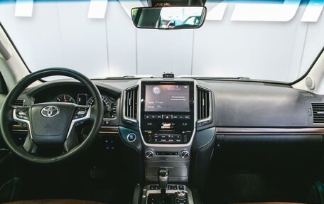 Toyota Land Cruiser 200, 2016 год, 5 400 000 рублей, 17 фотография