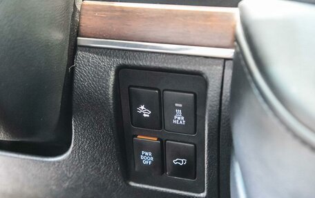 Toyota Land Cruiser 200, 2016 год, 5 400 000 рублей, 30 фотография