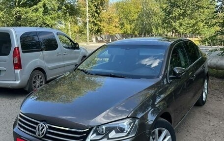 Volkswagen Passat B7, 2013 год, 750 000 рублей, 2 фотография
