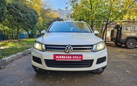 Volkswagen Touareg III, 2013 год, 2 890 000 рублей, 2 фотография
