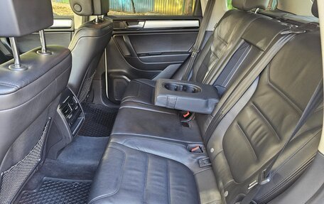 Volkswagen Touareg III, 2013 год, 2 890 000 рублей, 24 фотография