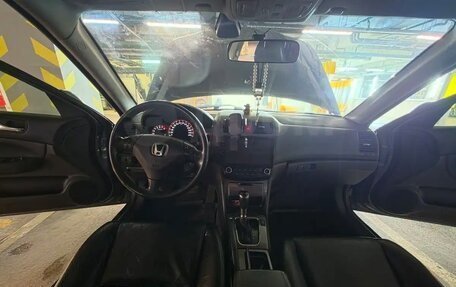 Honda Accord VII рестайлинг, 2005 год, 600 000 рублей, 7 фотография