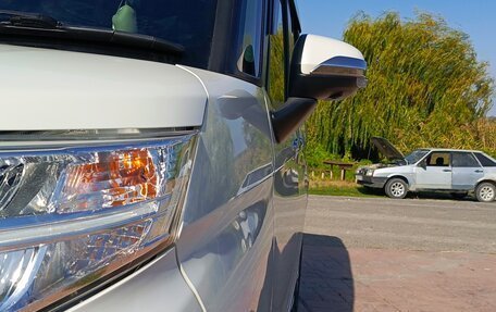 Toyota Roomy I, 2018 год, 1 170 000 рублей, 8 фотография