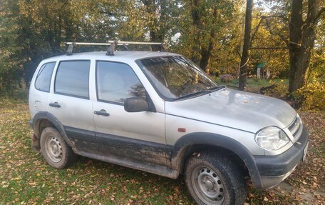 Chevrolet Niva I рестайлинг, 2005 год, 247 000 рублей, 2 фотография