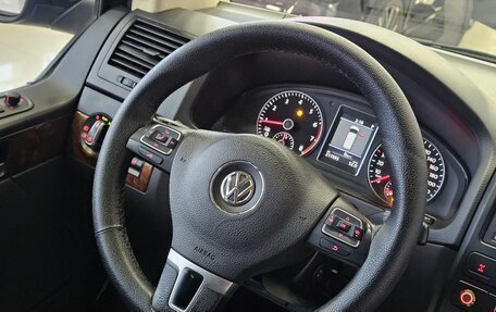 Volkswagen Multivan T5, 2013 год, 2 899 000 рублей, 28 фотография